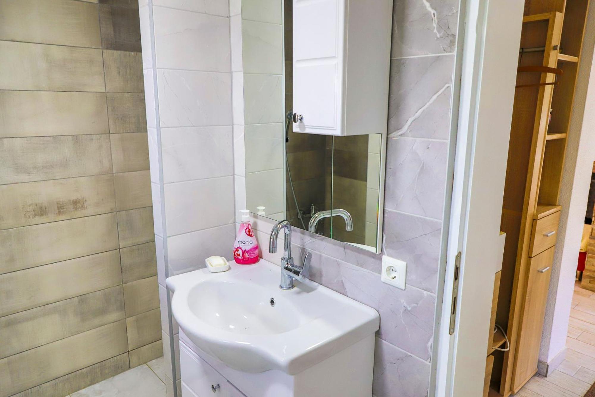 Apartman Ozimice 2 บีฮัช ภายนอก รูปภาพ