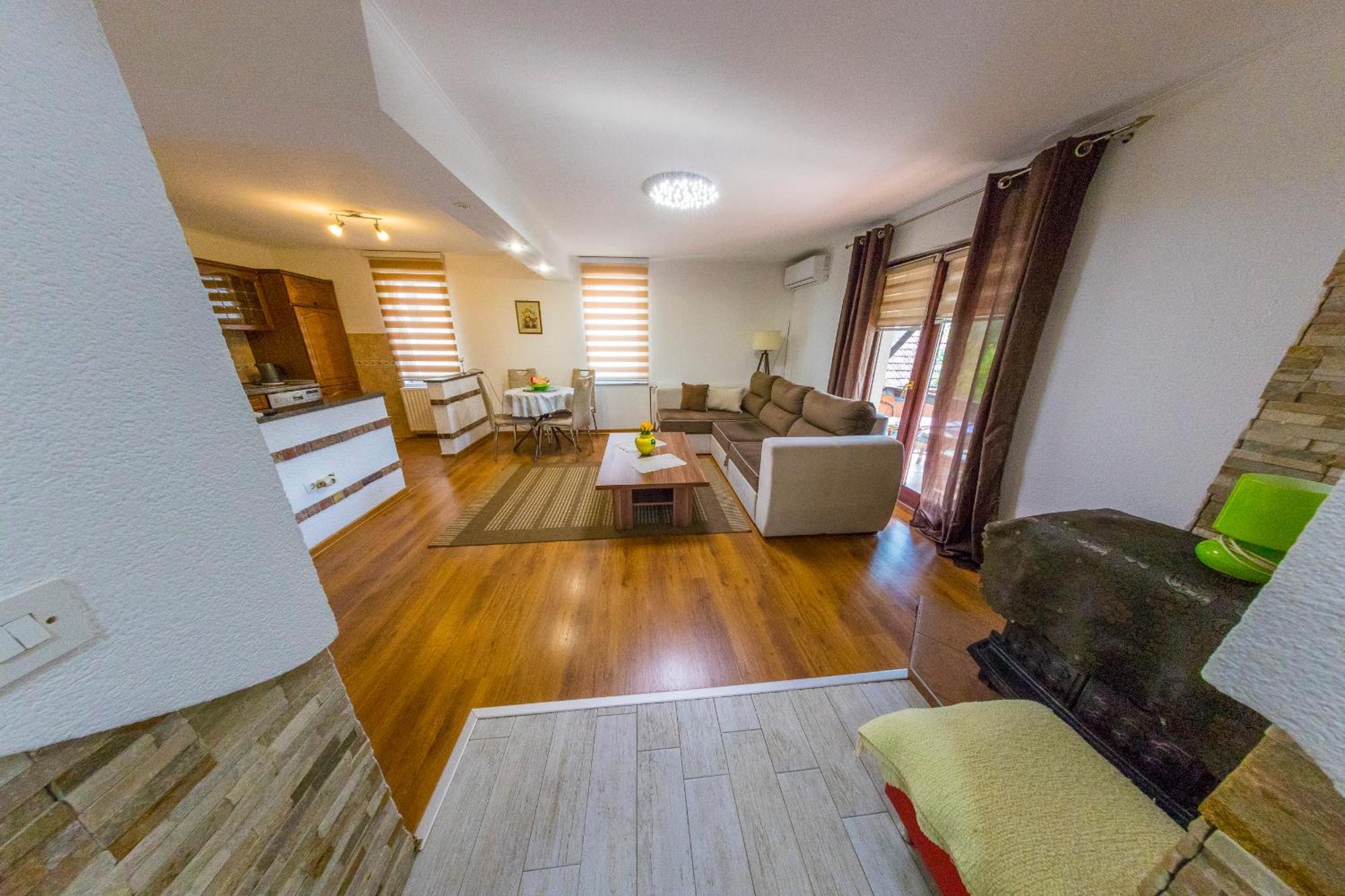 Apartman Ozimice 2 บีฮัช ภายนอก รูปภาพ